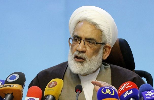 باید فضای مجازی را کلا ببندیم که نه مورد تأیید مسئولین عالی نظام است و نه امکان آن هست/ بزرگ‌ترین خیانت دولت قبل سرپیچی از فرمایشات آقا درباره فضای مجازی بود
