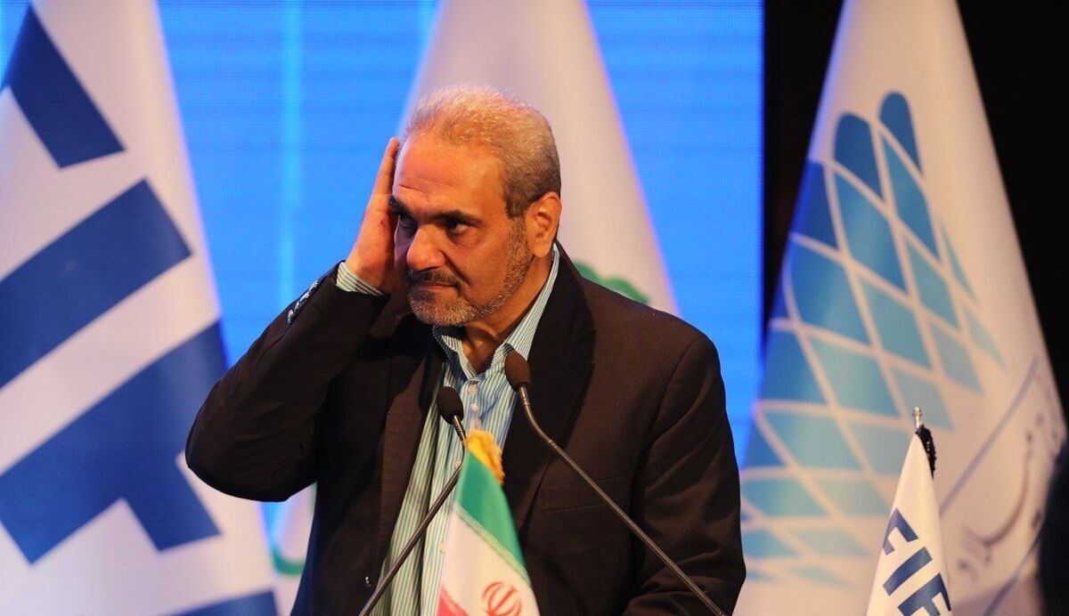 حمله تند یک روحانی در صداوسیما به جواد خیابانی؛ خیلی نمک نشناسی! + ویدئو