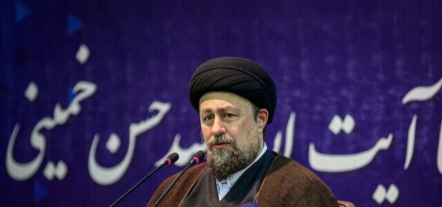 حسن خمینی: مسیر دفاع از کشور باید ادامه یابد