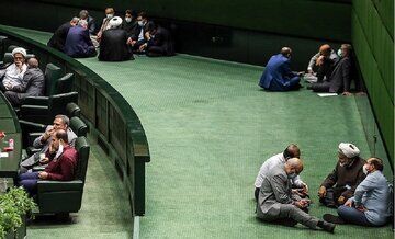ماجرای پنج اخطار علنی رهبر انقلاب به مجلس یازدهم به روایت باهنر