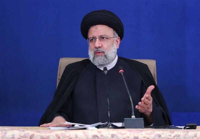 گام‌های دولت در حوزه بورس مؤثر بوده/ سیر نزولی تورم آغازشده است