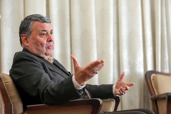 واکنش روزنامه اعتماد به تعقیب قضایی محمد صدر؛ صورت مساله را پاک نکنید!