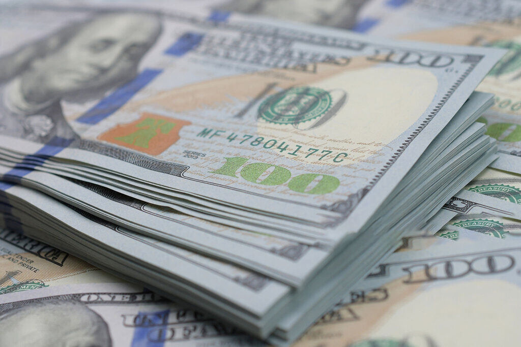 قیمت دلار امروز 24 فروردین در مرکز مبادله چند رقم خورد؟