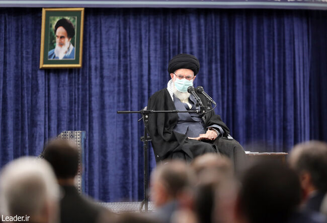 دیدار رهبر انقلاب با جمعی از کارآفرینان، تولیدکنندگان و دانش بنیان‌ها