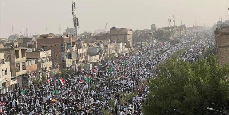 تجمع بزرگ طرفداران «سید مقتدی الصدر» پیش از نماز جمعه