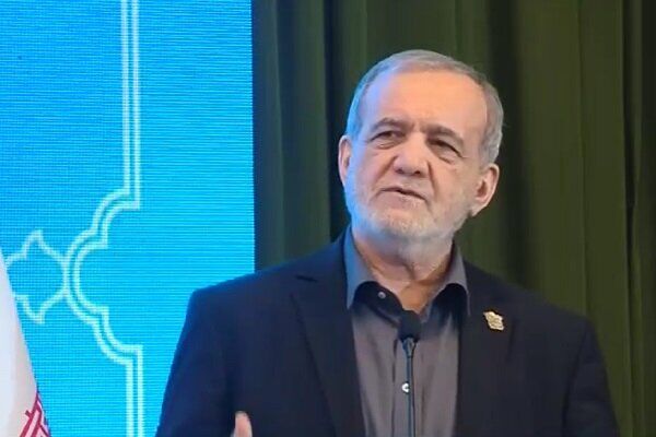 پزشکیان: روند بازسازی‌ها با اختیارات تفویض‌شده به استانداران تسریع شود