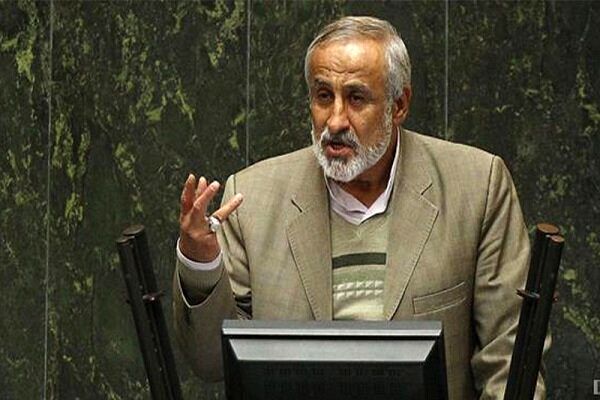 الیاس نادران زیرانداز نقدعلی را قبول نکرد! + عکس