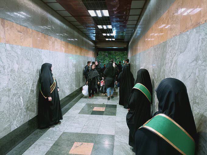 ۸۰درصد مردم معتقد به حجابند؛ چرا مسئولان همچنان گیج‌اند و با بی‌حجابی برخورد نمی‌کنند؟