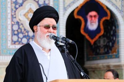 علم الهدی: دلار بخرید پیاده نظام دشمن هستید!