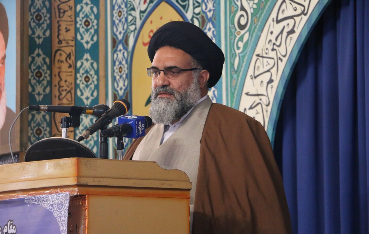 گرانی‌ها به مردم فشار وارد کرده و می‌گویند تقصیر روحانیون است‌