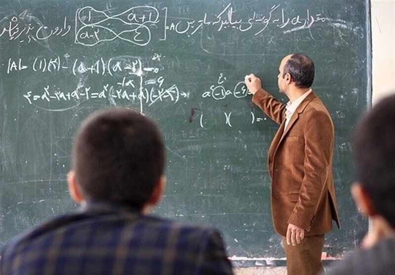 واریز پاداش فرهنگیان با تاخیر / وزیر آموزش و پرورش عذرخواهی کرد