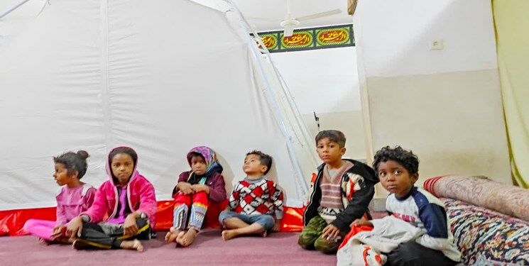 اسکان اضطراری بیش از ۲ هزار نفر در رودان