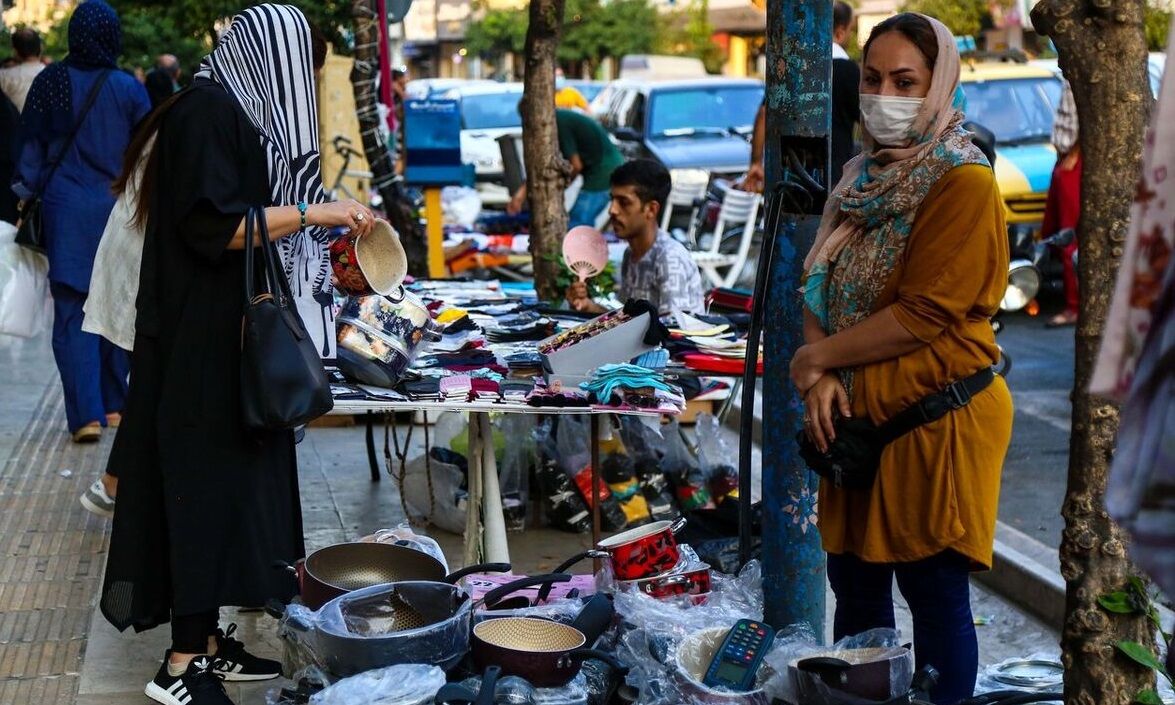 دستفروشان هم باید مالیات بپردازند؟
