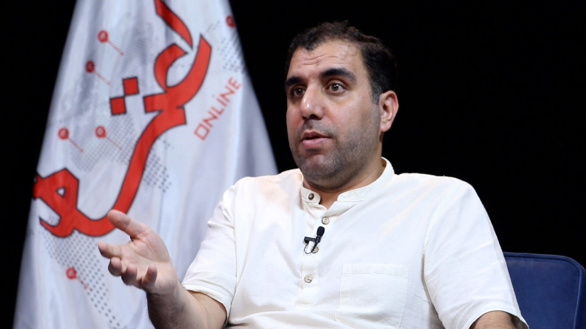 سیاسیون ما یا واقعا نمی‌دانند برنامه چیست یا خالی می‌بندند/ یا باید کیف‌کش باشید یا آقازاده یا داماد