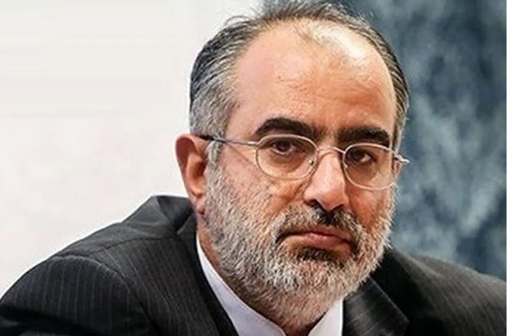 حسام الدین آشنا: شینزو آبه حامل هیچ پیام کتبی برای مقامات ایرانی نبود