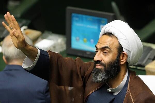 اعتماد به برخی از سلبریتی‌ها باعث باج‌خواهی‌های غیراخلاقی در سینما شده 