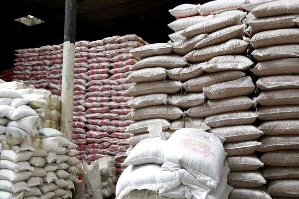 کشف ۱۳۰ تُن روغن مایع و ۶۰هزار کیلو آرد یارانه ای در شهرستانهای استان تهران