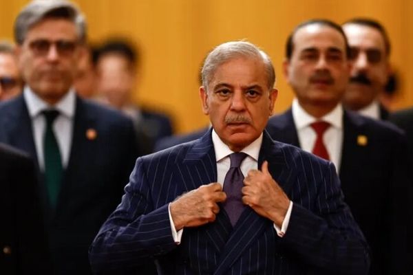 پاکستان تی‌وی: شهباز شریف سفر خود به سوئیس را به تعویق انداخت، زیرا تفاهم‌نامه قبلاً امضا شده و در حال اجرا است/ مذاکرات فنی میان آمریکا و ایران به طور جداگانه ادامه خواهد یافت