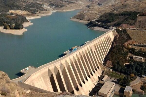 دفتر اطلاعات و داده‌های آب: حدود ۴۸ درصد مخازن آب در ایران پر هستند/ وضعیت منابع آب نزولی است