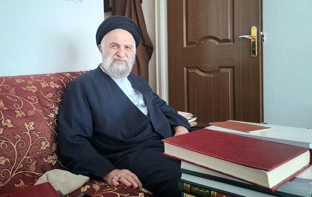 آیت الله غروی: اگر پوشش، نماد اسلام و اسلامیت نظام باشد، باید برخوردی متناسب با آن صورت گیرد/ امروز مسأله صرفاً چند تار موی بیرون‌افتاده نیست؛ اکنون مسأله کشف حجاب و حتی برهنگی مطرح شده است