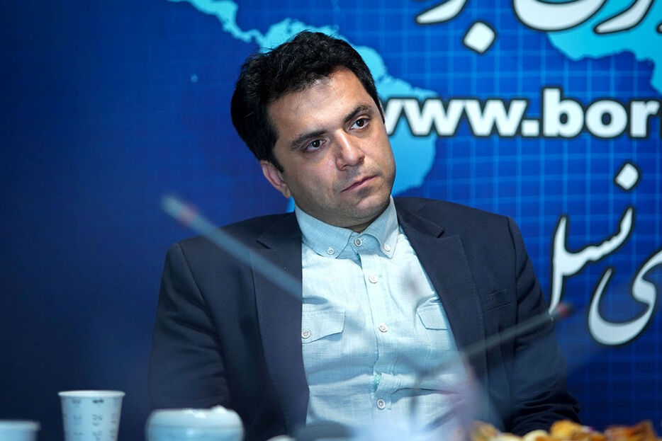 واکنش یک حقوقدان به اظهارات سخنگوی شورای نگهبان درباره حق رای زنان بی‌حجاب؛ آقایان اگر شهامت دارند قانون حجاب را قبل از انتخابات اجرا کنند