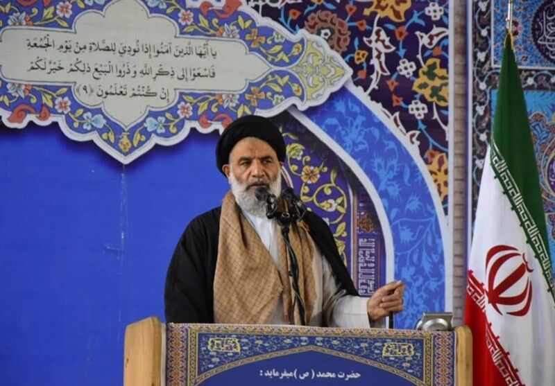 دولت انقلابی و وزارت ارشاد به وضعیت جشنواره فجر رسیدگی کند
