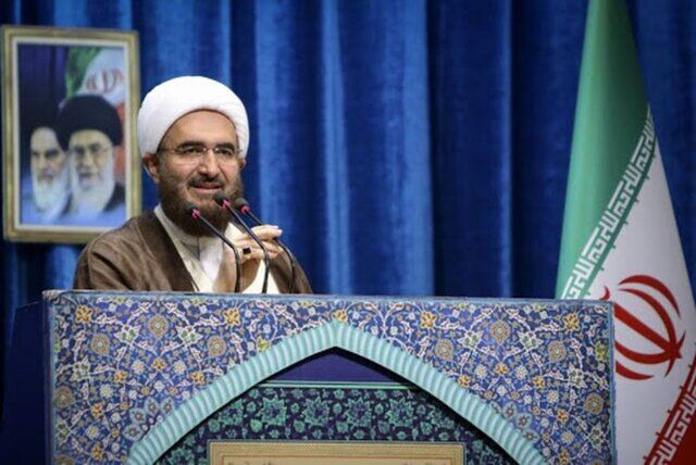 خطیب جمعه تهران: جزایر سه‌گانه ایرانی بوده و خواهد بود؛ اروپایی‌ها به بدبختی خودشان برسند