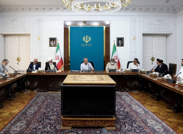 پزشکیان: معیشت مردم یکی از مهم‌ترین دغدغه‌های دولت است / روند توسعه کشور نباید متوقف شود