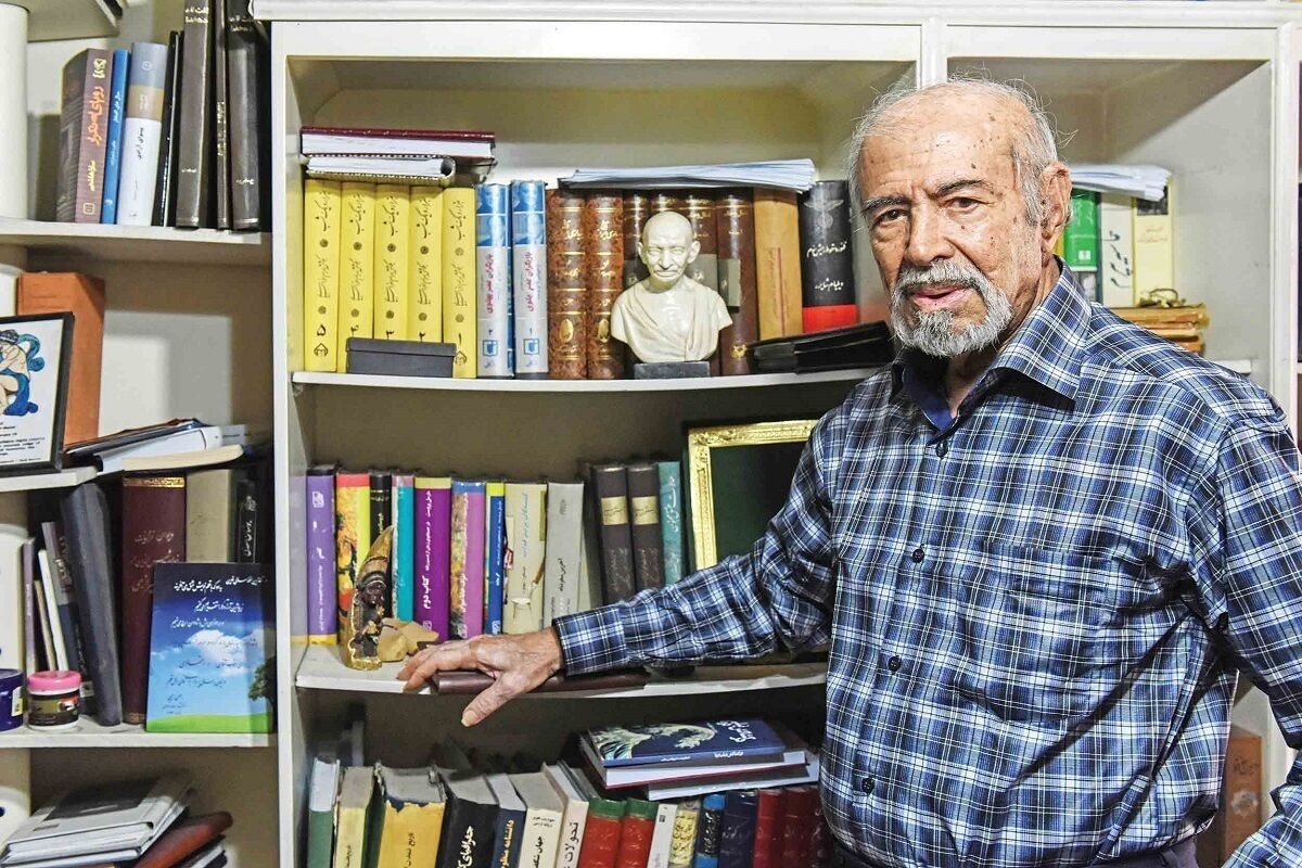 ۱۶ نکته درباره نویسنده معروف «ر. اعتمادی»؛ از دو دهه ممنوع‌الکاری تا تغییر نام از رجبعلی به مهدی