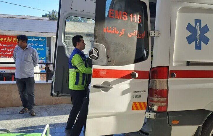 واژگونی مینی‌بوس کارگران در جاده کرمانشاه-کامیاران ۱۴ مصدوم برجا گذاشت