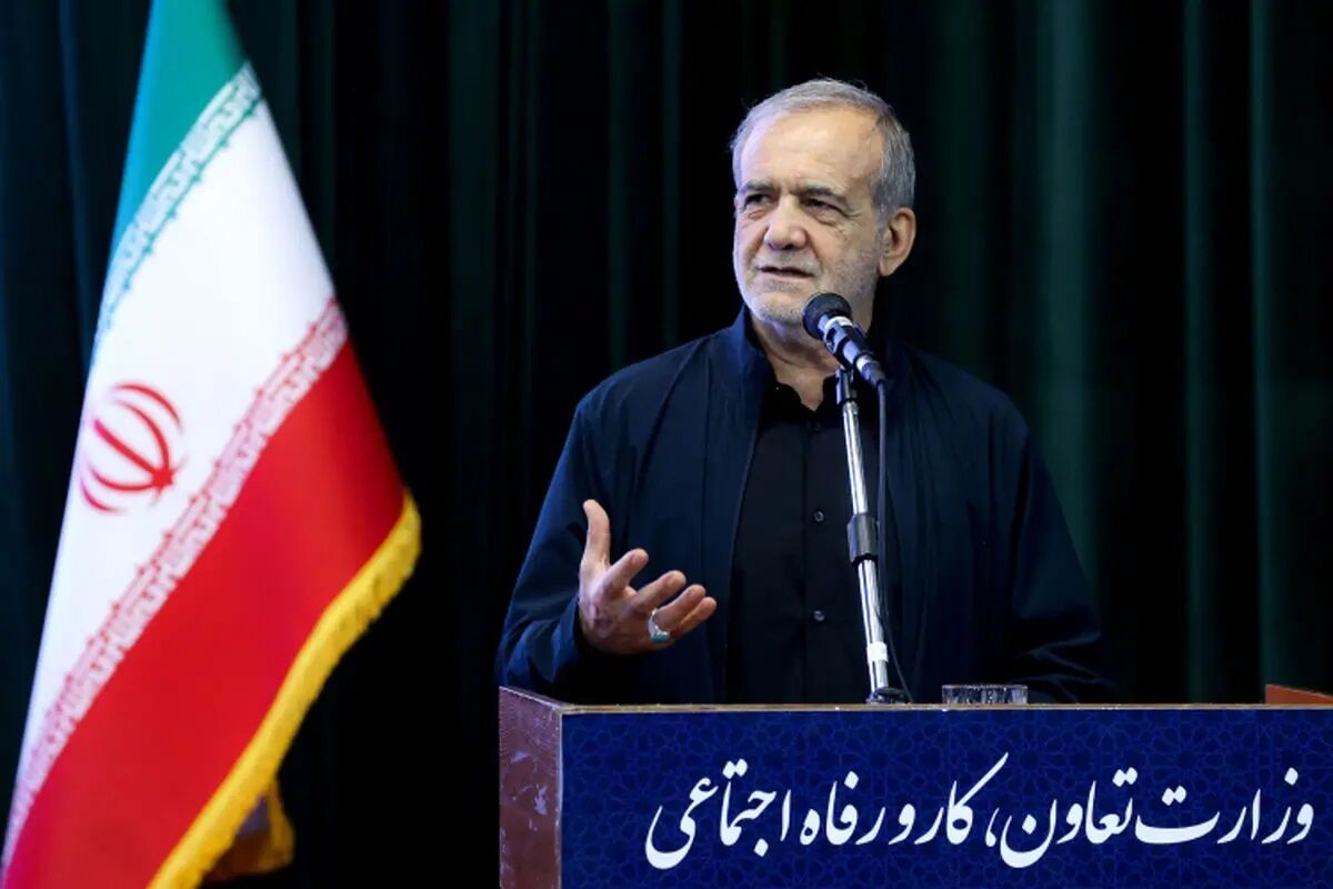 پزشکیان: تفویض اختیار به استانداران را رها نمی‌کنیم